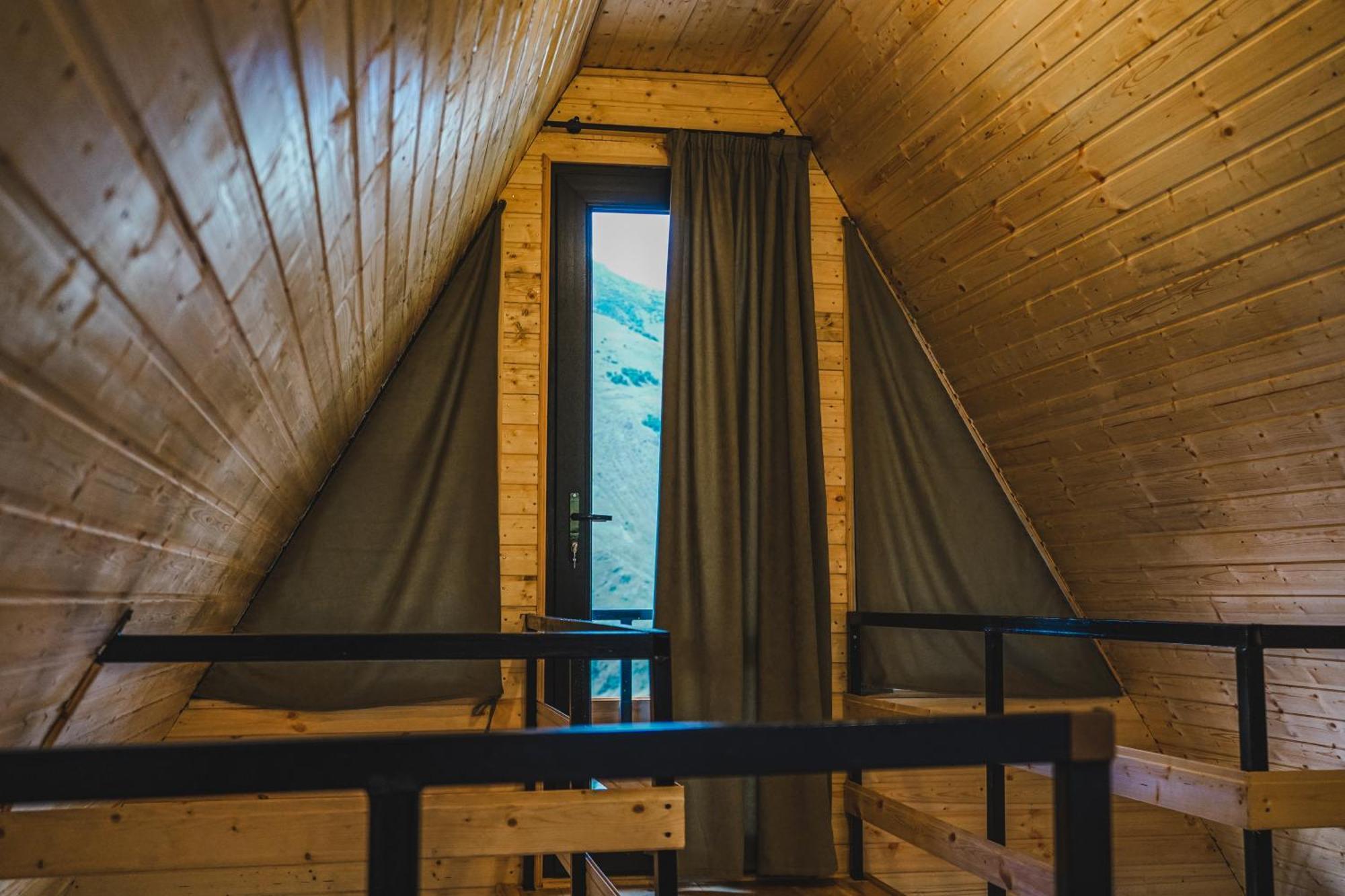 Villa Lonely Mountain à Kazbegi Extérieur photo